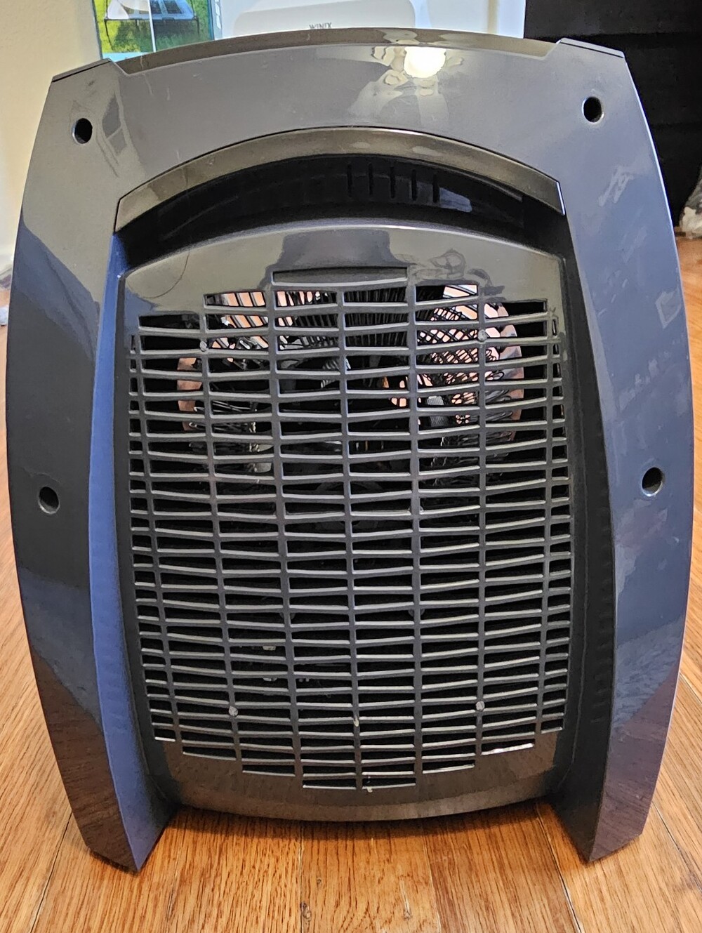 Vornado Whole Room Heater And Fan - Picture 3 of 5